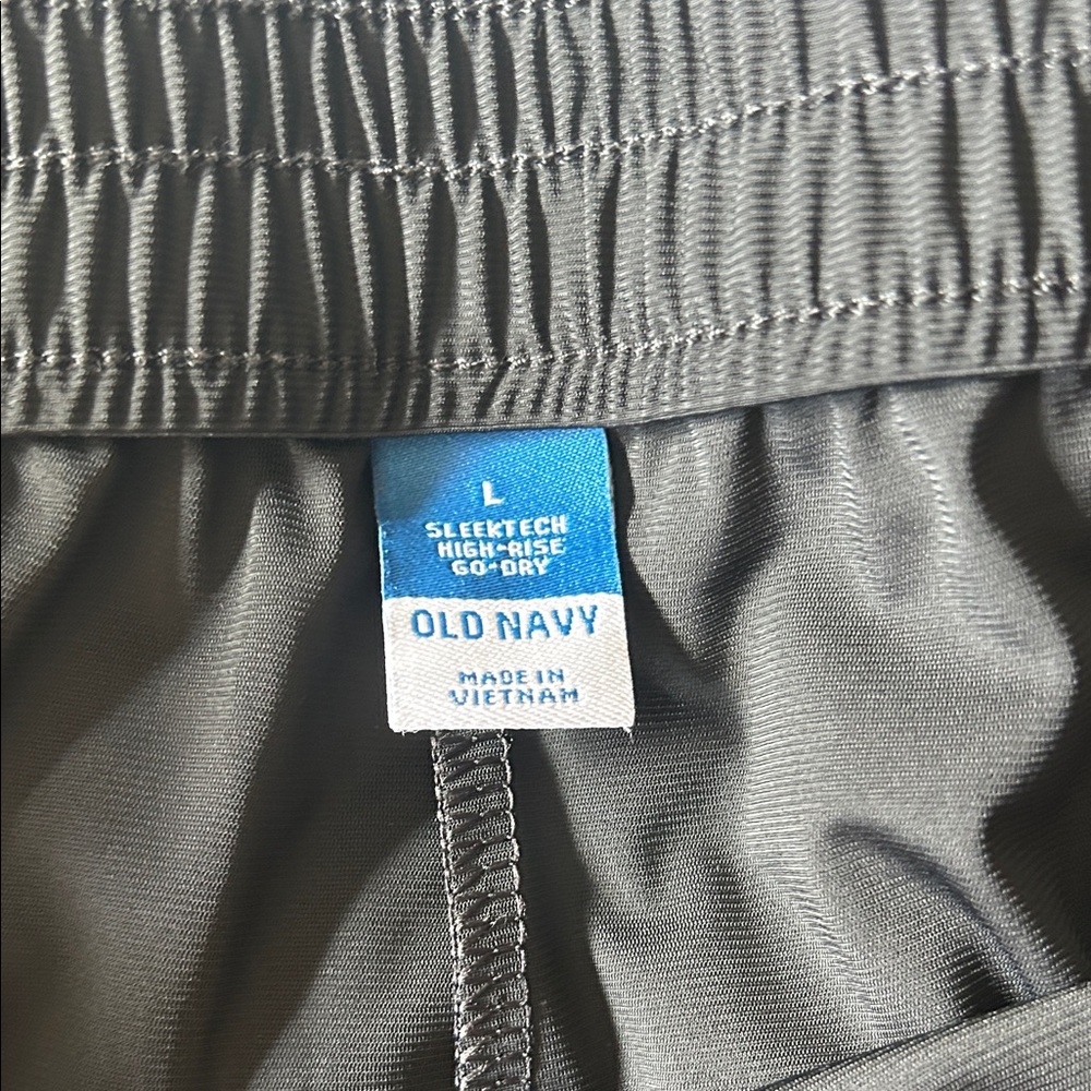 Old Navy Women's Black High Waisted SleekTech Trousers Pants - Picture 4 of 4